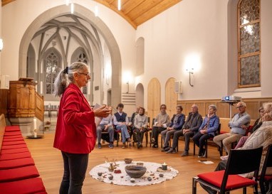 Austausch statt Predigt: neue Form von Gottesdienst erstmals in der Kirche Felsberg durchgeführt. 