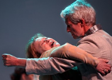 Theologe Bernhardt über das Wesen des Tragischen und wie wir damit umgehen können