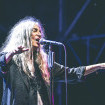 Die Poetin Patti Smith spricht und singt über die Trauer, die Hoffnung und ihr Leben mit den Toten